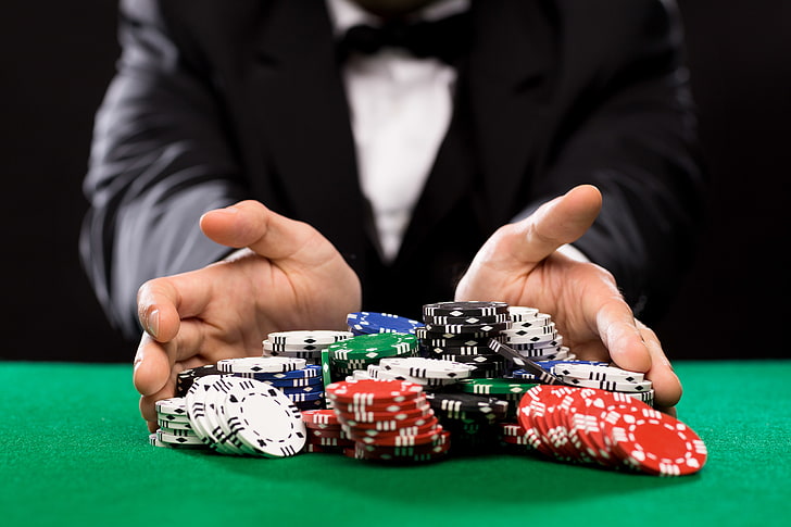 Adjusting Your Betting Strategy for Different Table Dynamics in Hold’em